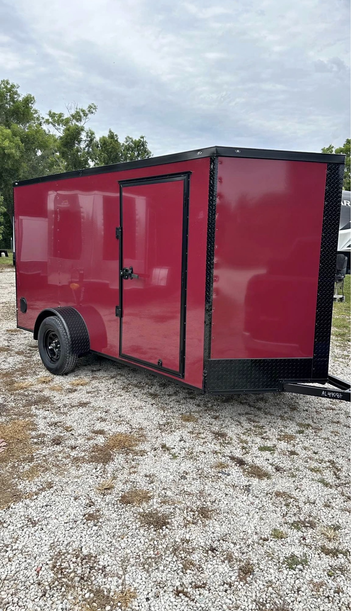 Enclosed trailer 